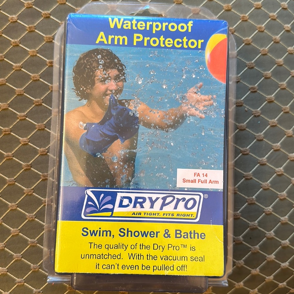 NWT Dry Pro Waterproof Arm Protector